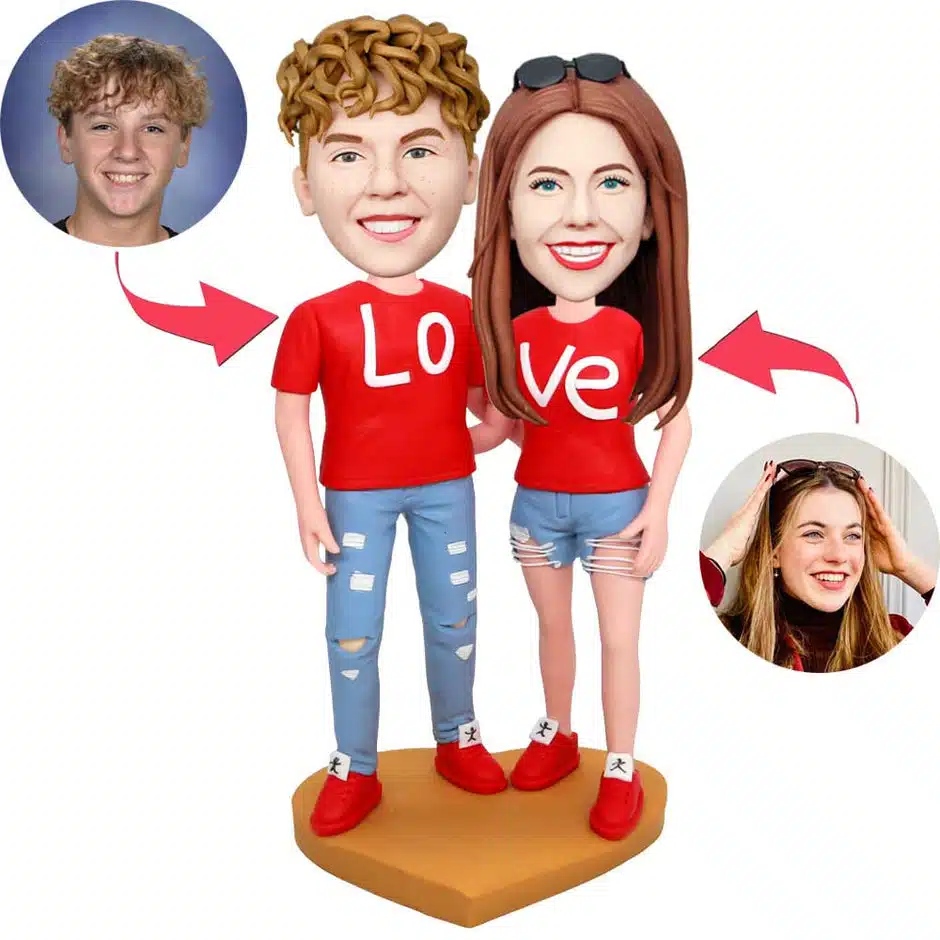 Valentines-Day-Gifts-Couple-In-Couple-T-shirt-Custom-Figure-Bobbleheads