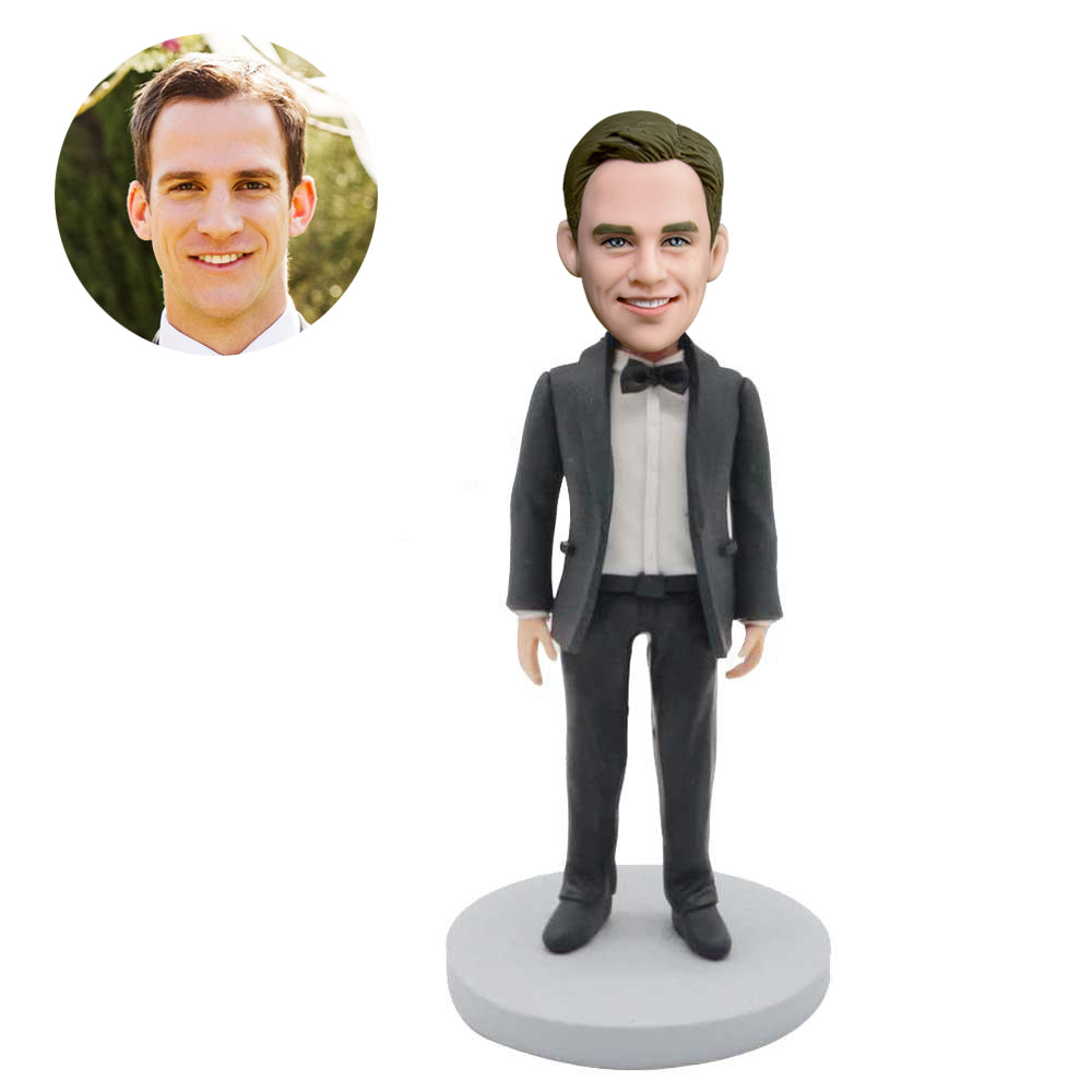 custom-handsome-male-groomsmen-wedding-bobbleheads-in-black-suit-1