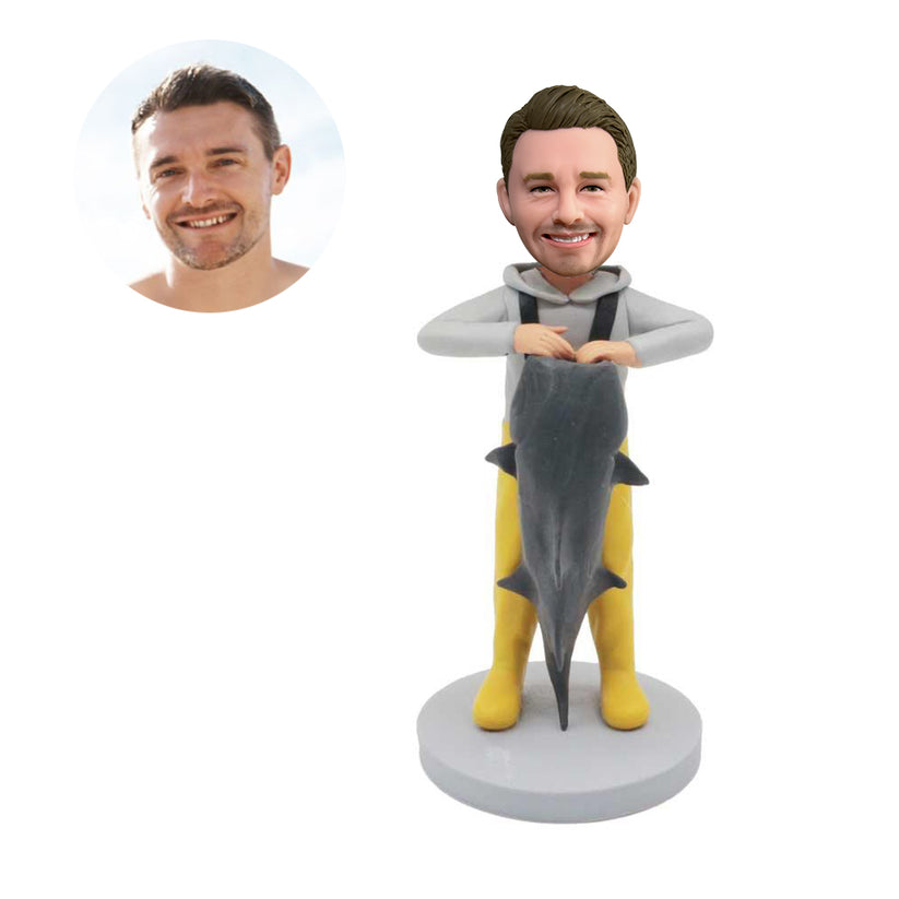 custom-male-fisherman-bobbleheads-holding-a-big-fish